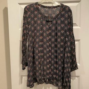 Long sleeve blouse. Size medium.